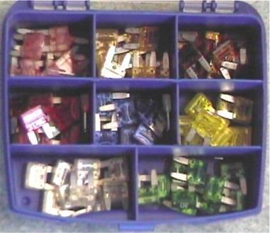 MINISULAKESARJA 80-OS - Sulakkeet ja -rasiat - 130011 - 1